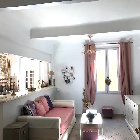 De Charme Au Coeur De Lejlighed